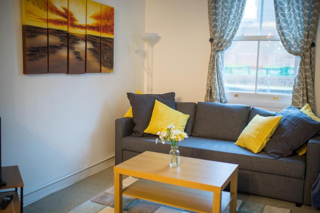 Exclusive Offers L Last-Minute Specials L Parking Free L Double Bed House L Uk L Gaming Room L Komfy 3 Bedroom Cottage With Riverview L Perfect For Short Or Long Stays Reading Exterior foto